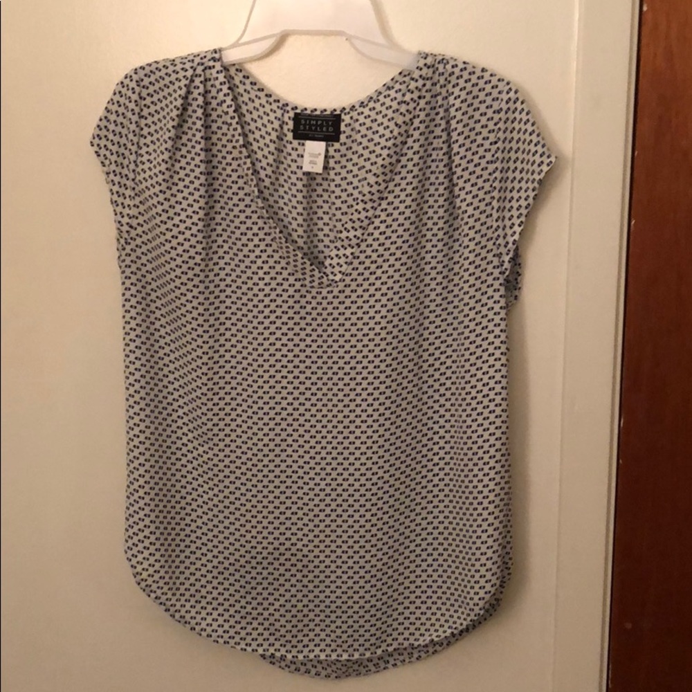 V neck cap sleeve polyester top